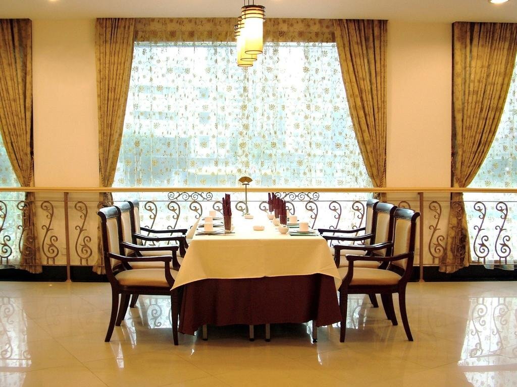 Шанхай: Shanghai Railway Mansion Hotel