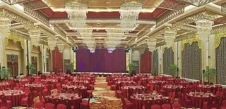 Цзинхун: Empark Grand Hotel