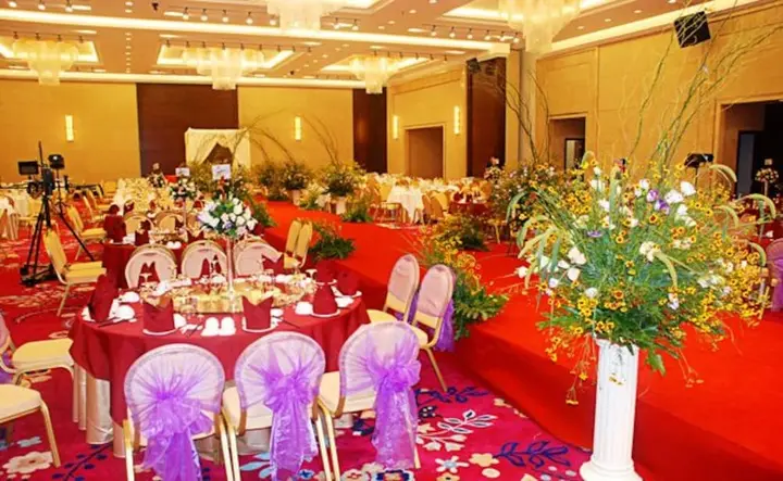 Пекин: Beijing Century Huatian Hotel