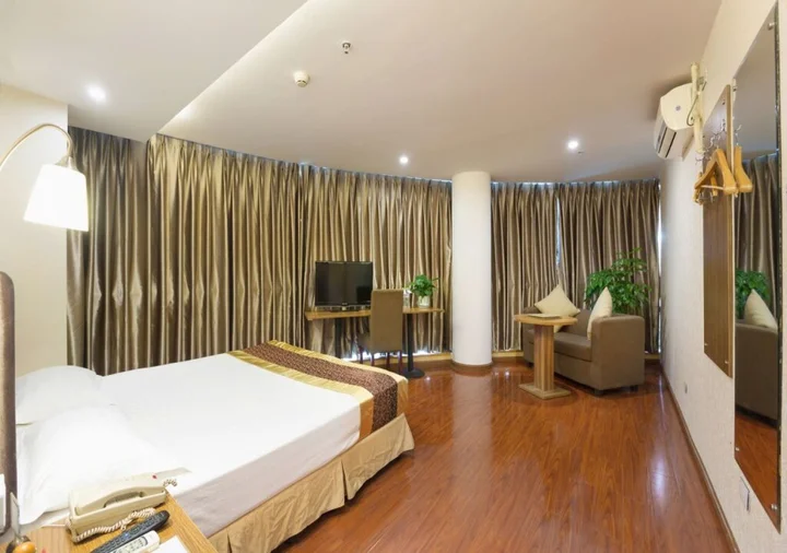 Чэнду: Forstar Hotel Xiaojiahe