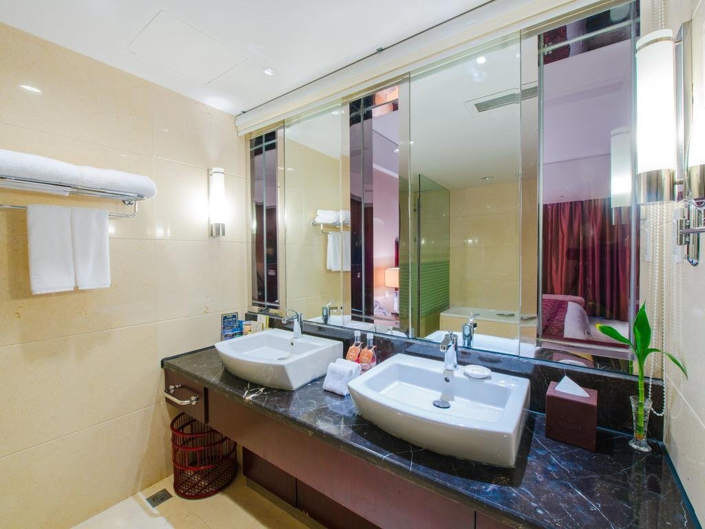 Нинджи: Jinjiulong Hotel