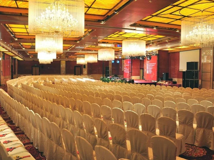 Нинджи: Jinjiulong Hotel