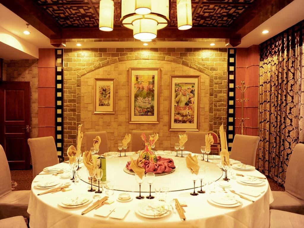 Цзинин: Rezen Qingjie Hotel (Jining New Stadium Branch)