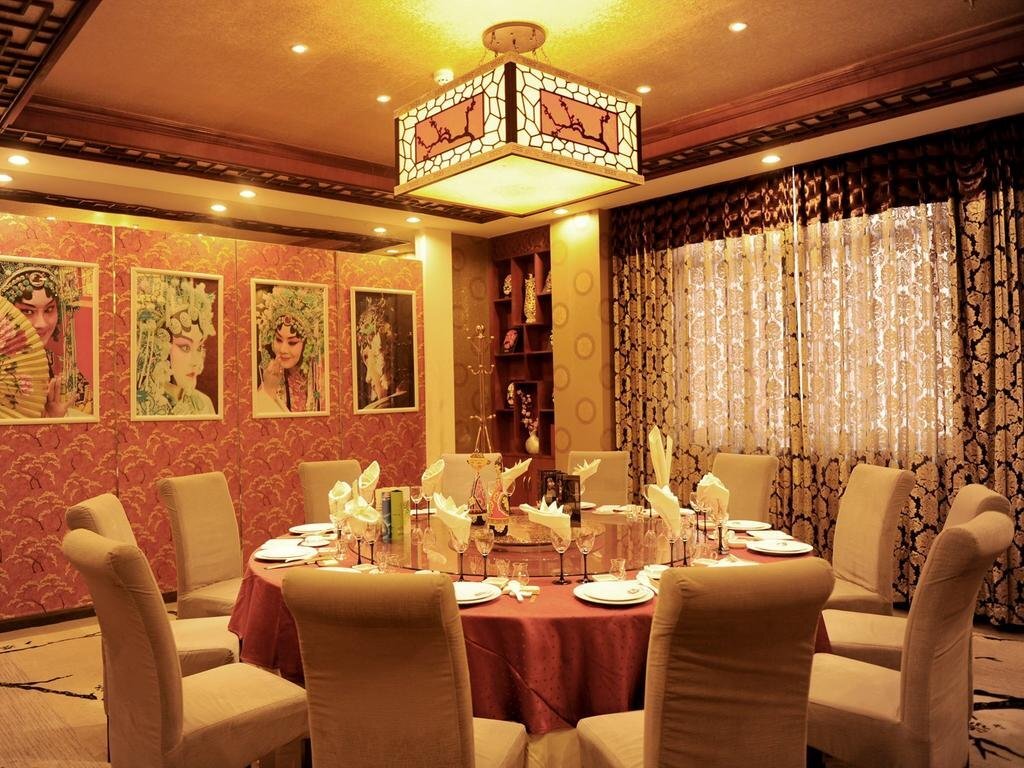 Цзинин: Rezen Qingjie Hotel (Jining New Stadium Branch)