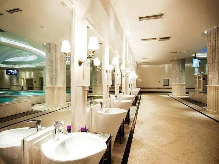 Чэнду: Noah's Ark Hotel