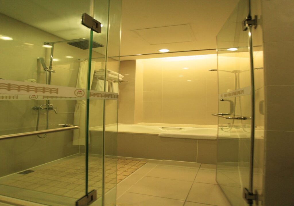 Цзинань: Scholars Hotel Jinan