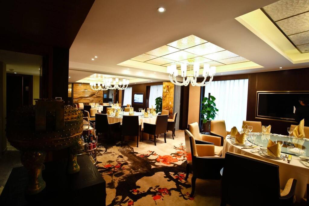 Chengdu Celebrity Upper Class Hotel — фото 5