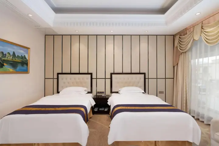 Гуйлинь: Guilin New Kwangsi Style Hotel