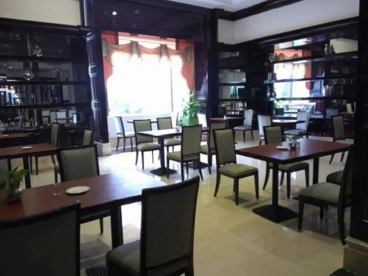 Гуйлинь: Guilin New Kwangsi Style Hotel