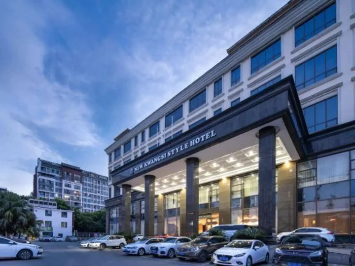 Гуйлинь: Guilin New Kwangsi Style Hotel