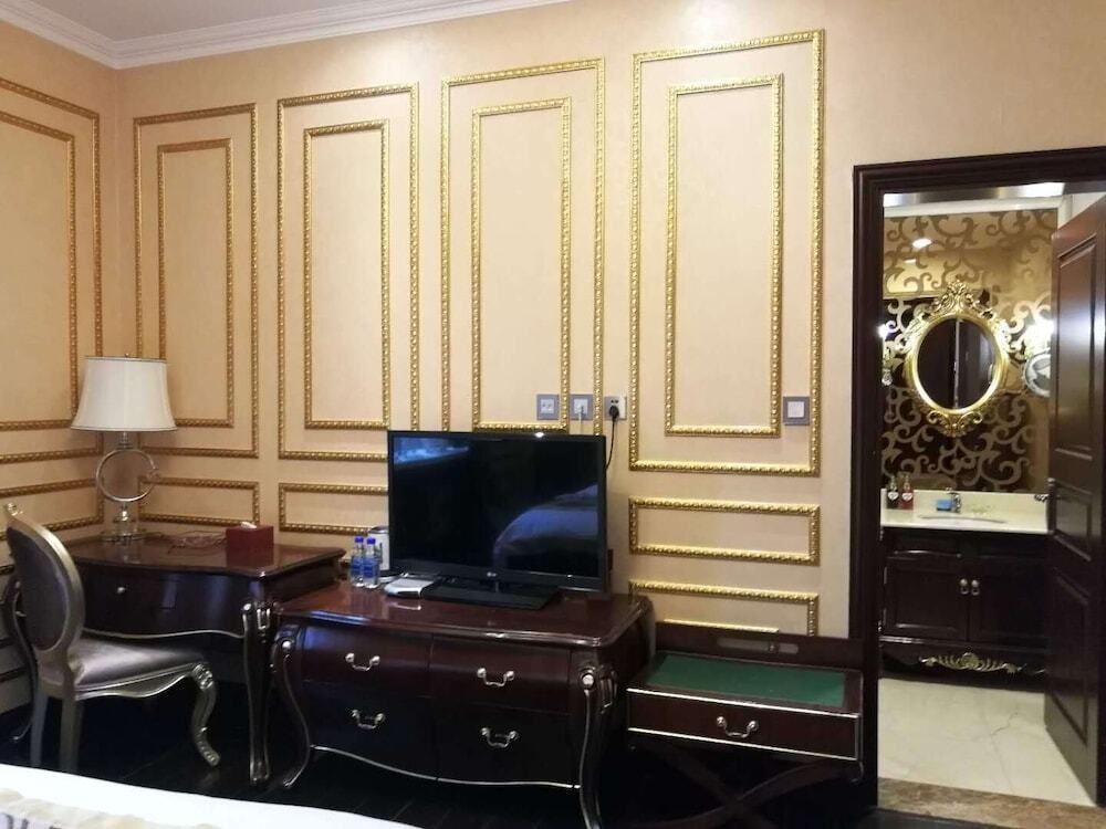 Далянь: Dalian Railway 1896 Garden Hotel