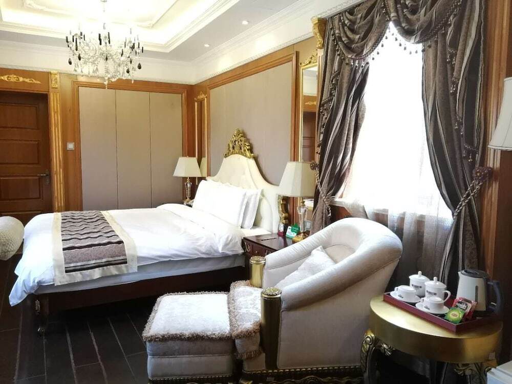 Далянь: Dalian Railway 1896 Garden Hotel