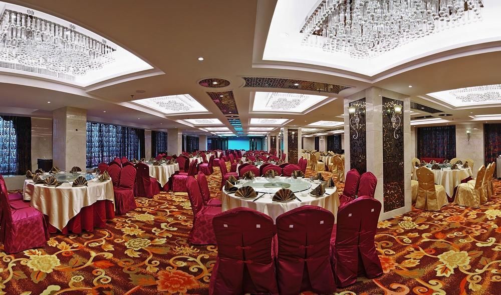 Даньдун: Dandong Jiangbin International Hotel (Yalu River Broken Bridge Scenic Spot Railway Station Branch)