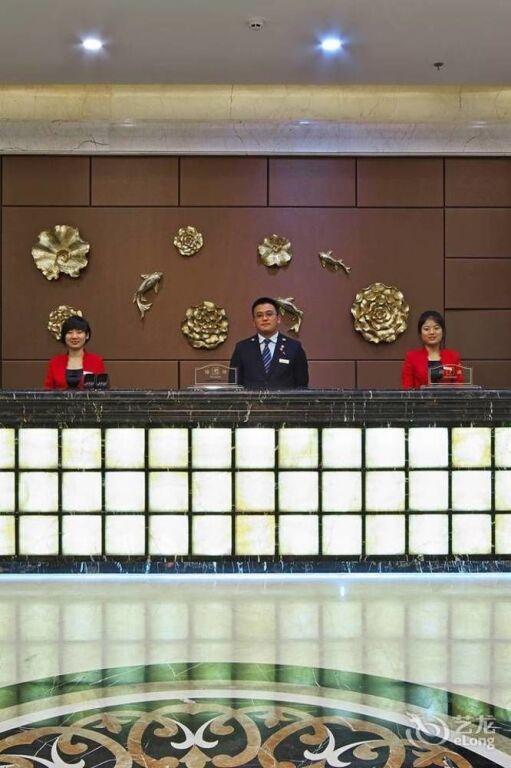 Даньдун: Dandong Jiangbin International Hotel (Yalu River Broken Bridge Scenic Spot Railway Station Branch)