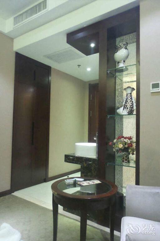 Даньдун: Dandong Jiangbin International Hotel (Yalu River Broken Bridge Scenic Spot Railway Station Branch)