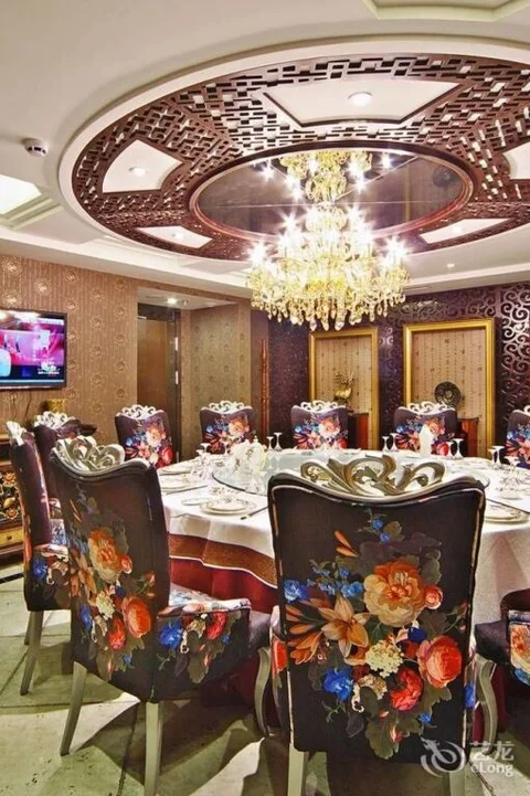 Даньдун: Dandong Jiangbin International Hotel (Yalu River Broken Bridge Scenic Spot Railway Station Branch)
