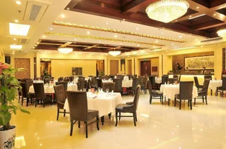 Цзинань: Thank Inn Shandong Jinan Lixia District Jingshi Road Qianfoshan Hospital
