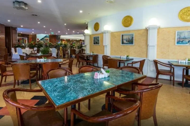 Пекин: The Twenty First Century Hotel