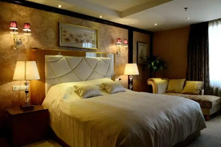 Пекин: The Twenty First Century Hotel