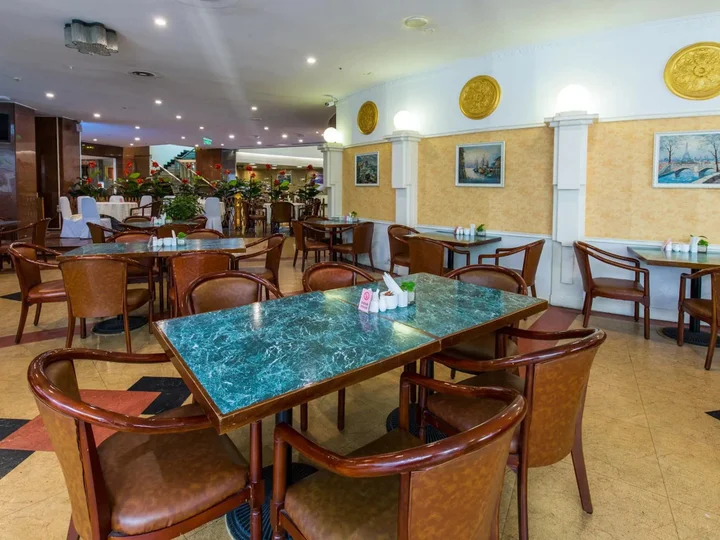 Пекин: The Twenty First Century Hotel