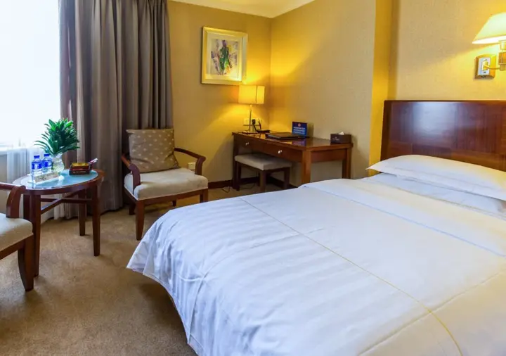 Пекин: The Twenty First Century Hotel