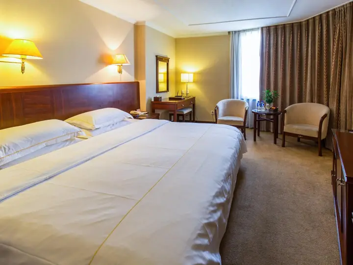 Пекин: The Twenty First Century Hotel