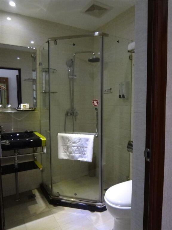 Чэнду: Phoenix Regalia Hotel (Chengdu Taisheng)