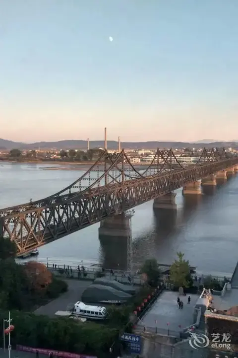 Даньдун: Zhonglian Hotel - Dandong