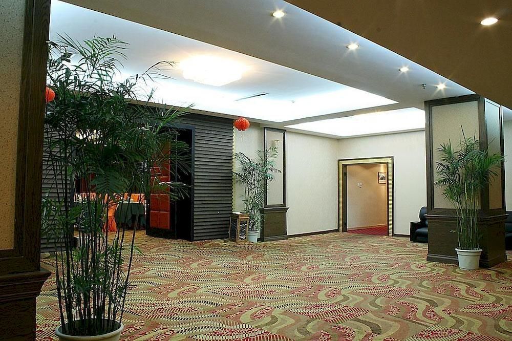 Фучжоу: Fuzhou Golden Hotel