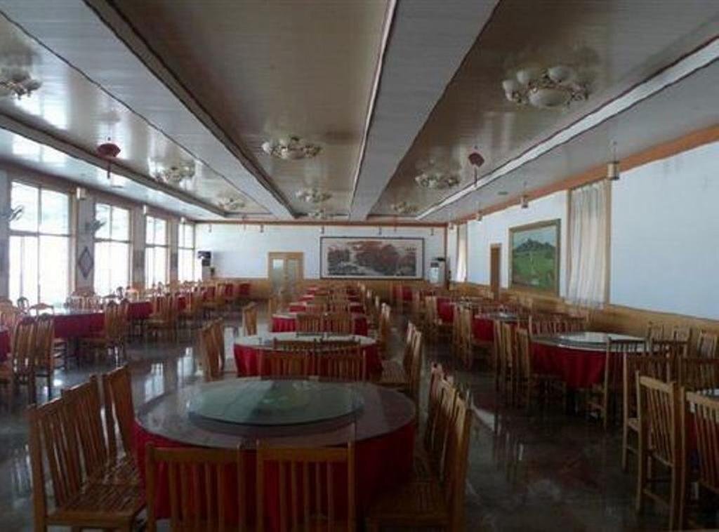 Чэндэ: Qing Feng Inn