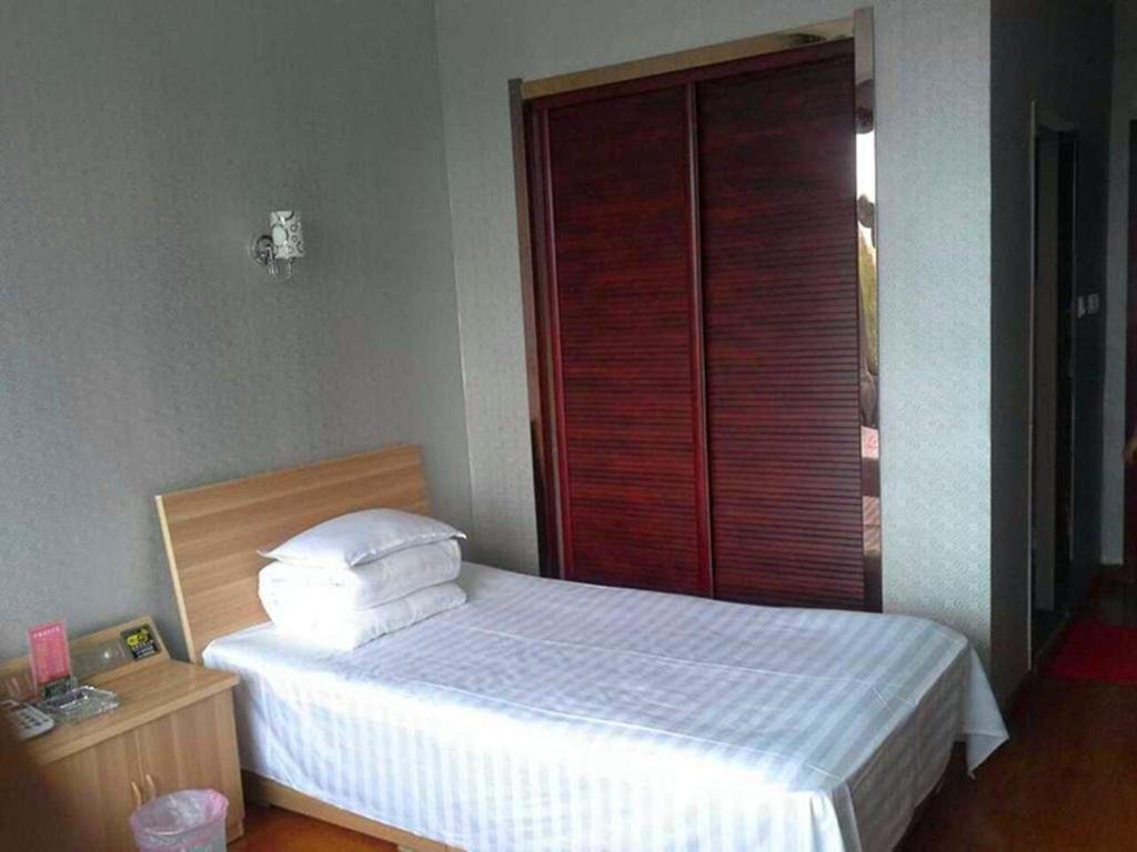Цанчжоу: Huadu Business Inn