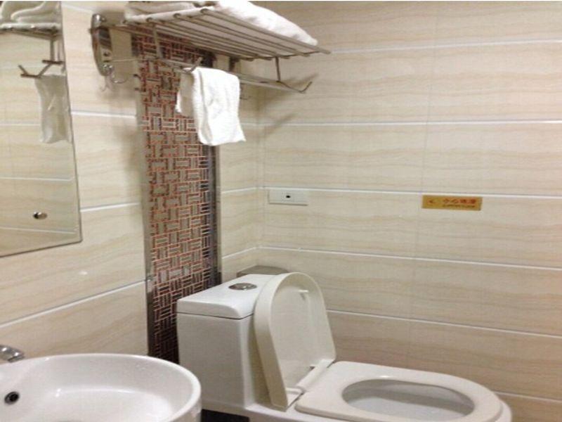 Гуйлинь: Guilin New Plaza Hotel