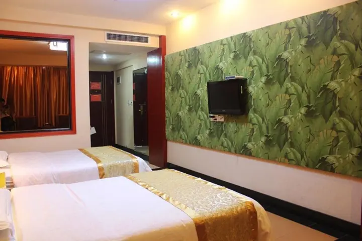 Джин-Чжоу: Haotai City Hotel East Gate Wanda
