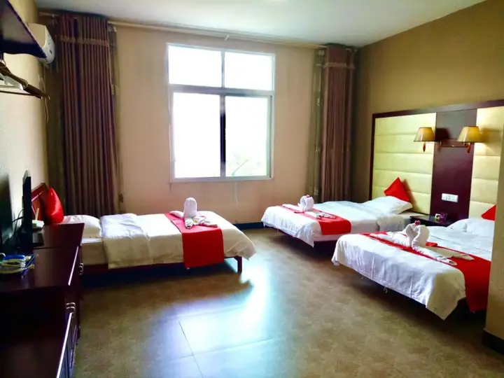 Цзинхун: Xishuangbanna Aerial Garden Jinjiangnan Mekong River South Business Hotel