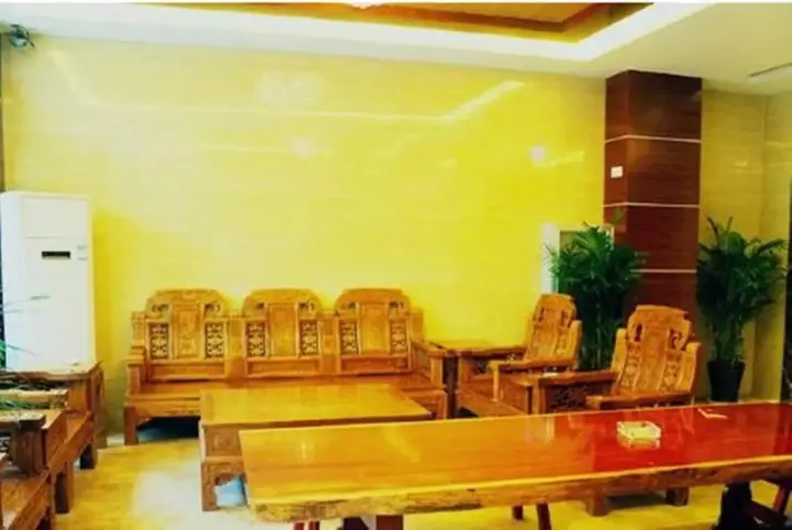 Цзинхун: Xishuangbanna Aerial Garden Jinjiangnan Mekong River South Business Hotel