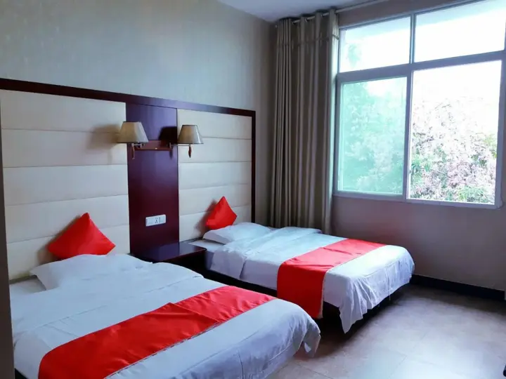 Цзинхун: Xishuangbanna Aerial Garden Jinjiangnan Mekong River South Business Hotel