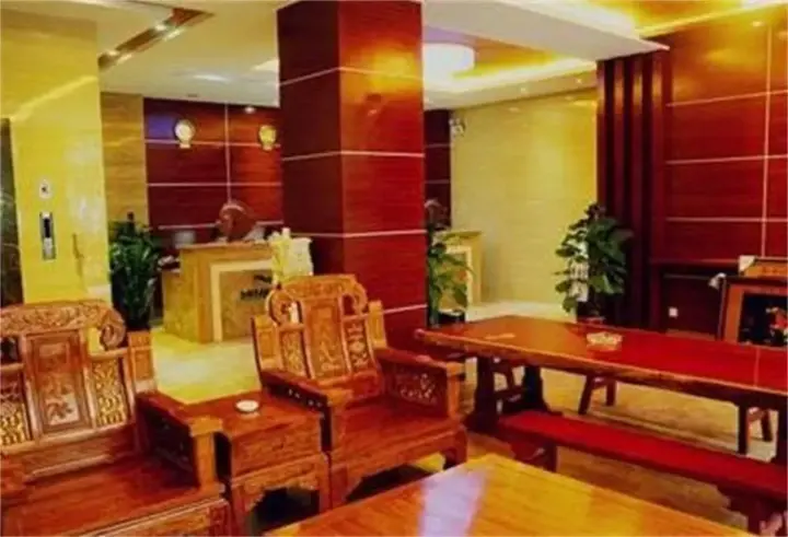 Цзинхун: Xishuangbanna Aerial Garden Jinjiangnan Mekong River South Business Hotel