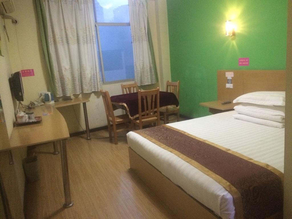 Эньши: Enshi Fast 8 Business Inn