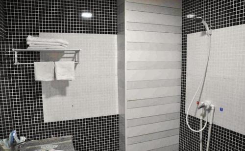 Синтай: Haoting Express Hotel First Branch