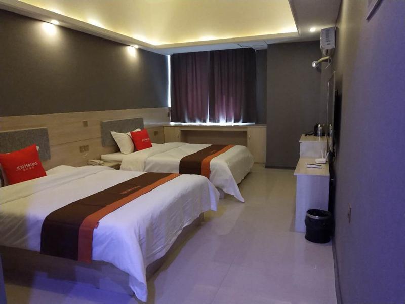 Аньян: Jun Hotel Henan Anyang Wenfeng District Wenfeng Avenue Yingbin Park