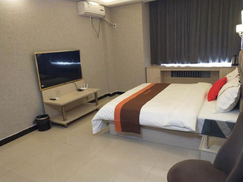Аньян: Jun Hotel Henan Anyang Wenfeng District Wenfeng Avenue Yingbin Park