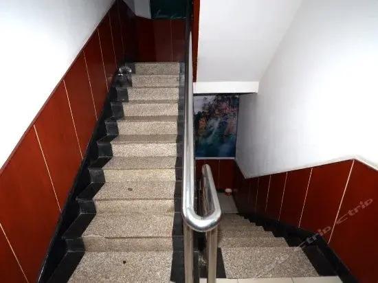 Баодин: Junlan Hotel