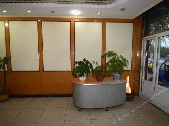 Баодин: Junlan Hotel