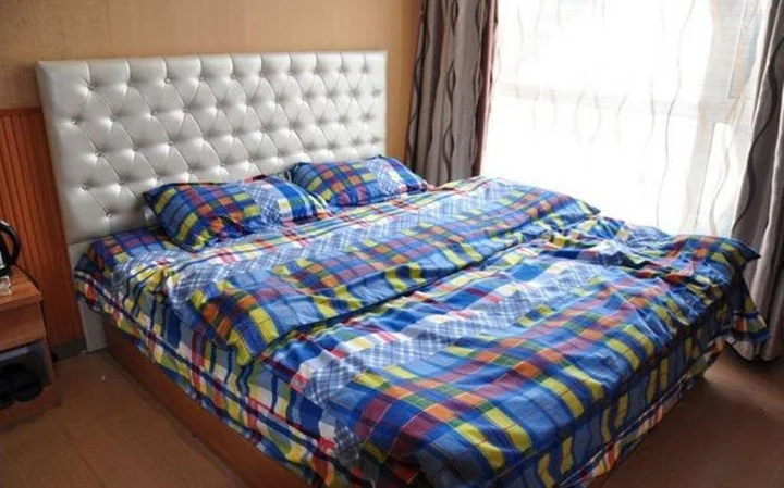 Бенкси: Long Xu Inn