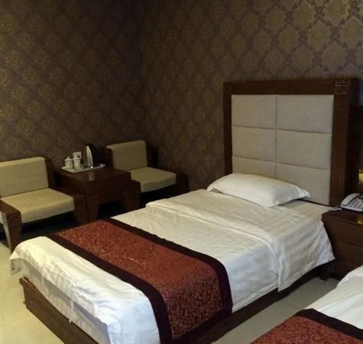 Баодин: An'an Express Hotel