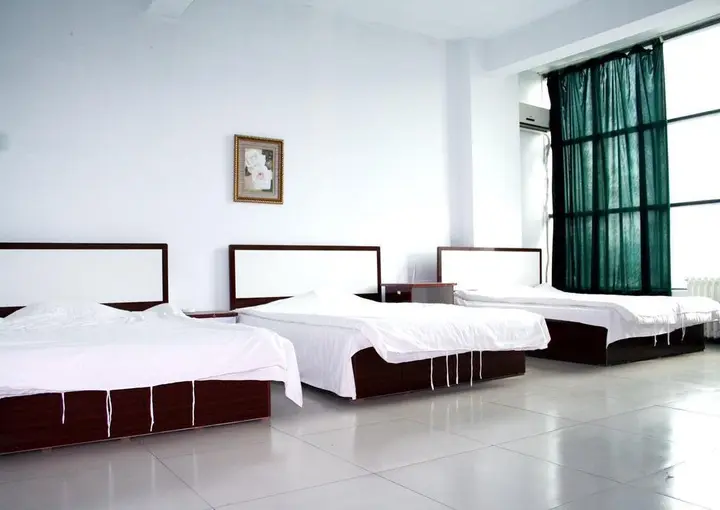 Таншань: Taijin Hotel