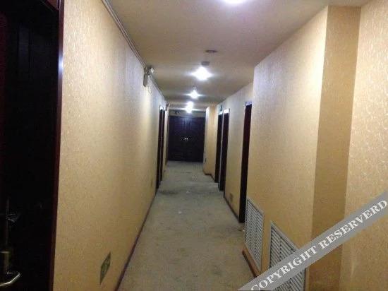 Баодин: Yiming Hotel