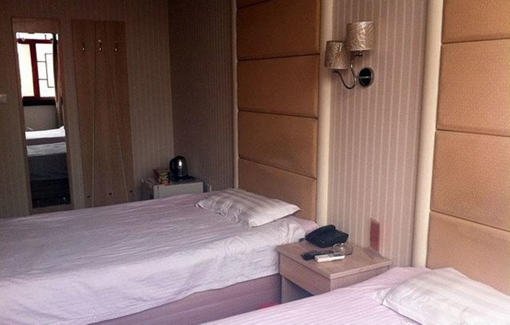 Баодин: Yiming Hotel