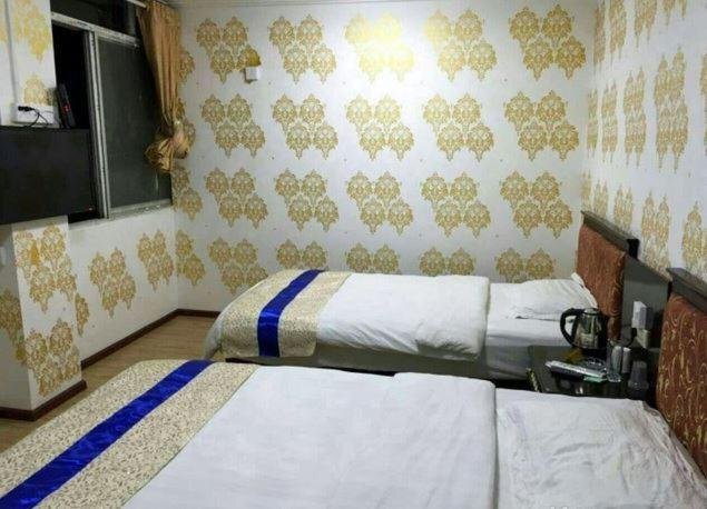 Эньши: Next Station Youth Hostel