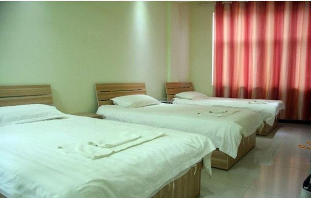 Хандань: Zhenglong Express Hotel